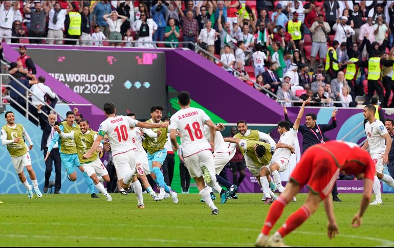 Este viernes, Irán sorprendió a Gales después de haber debutado con una escandalosa goleada por parte de Inglaterra. AP / P. Golovkin
