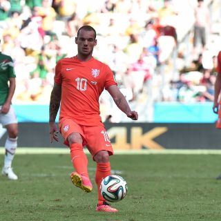 ¡No era penal! Así lo reconoce el exfutbolista holandés Wesley Sneijder (VIDEO)