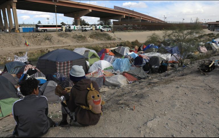 Los migrantes que no obtuvieron el permiso de tránsito se organizan para salir en caravana con destino a la frontera norte. EFE/ARCHIVO