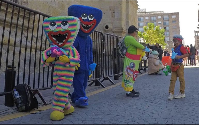 La presencia de niños y niñas trabajando en las calles de Guadalajara ha ido en aumento en los últimos días. EL INFORMADOR/A. Camacho