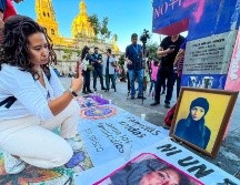 Familias y colectivos se reunieron en el Antimonumenta de Plaza de Armas, en el Centro de Guadalajara. EL INFORMADOR/ ARTURO NAVARRO