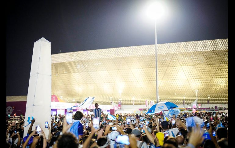 Argentinos reunidos en Qatar previo al partido. IMAGO7 / R. Vadillo