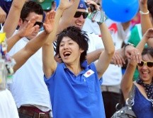 La Asociación de Futbol de Japón repartirá ocho mil bolsas de basura para ayudar a los aficionados a recoger tras los partidos. EFE/Archivo