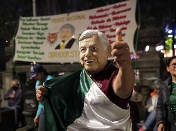 Simpatizantes del Presidente López Obrador comenzaron a congregarse en la columna de la Independencia desde la noche del sábado. SUN/F. Rojas
