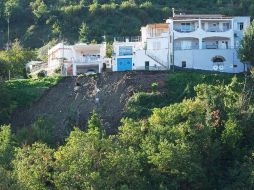 En el lugar, más de 200 miembros de protección civil y fuerzas de seguridad seguían buscando a una decena de desaparecidos. AFP / E. Imperato