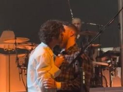 El momento fue recibido con gritos y aplausos por el público. ESPECIAL