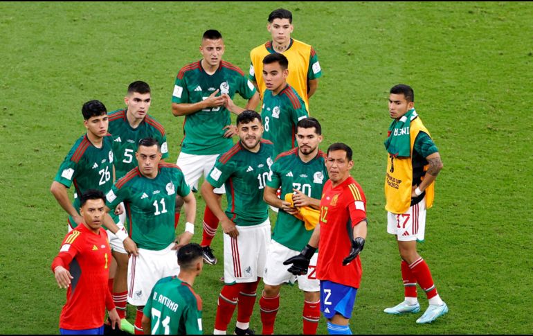 México está obligado a ganarle a Arabia Saudita el próximo miércoles y lo deben hacer en un partido impecable, buscando goles. EFE/R. Yongrit