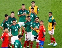 México está obligado a ganarle a Arabia Saudita el próximo miércoles y lo deben hacer en un partido impecable, buscando goles. EFE/R. Yongrit