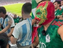 En el video se puede apreciar que el argentino grita con euforia el primer gol de la albiceleste, pero volteando hacia un costado donde se encontraban varios aficionados mexicanos. ESPECIAL