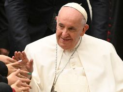 Sobre las mujeres que no pueden ser sacerdotes, el Papa lo reduce a un problema teológico en el que confluyen el 