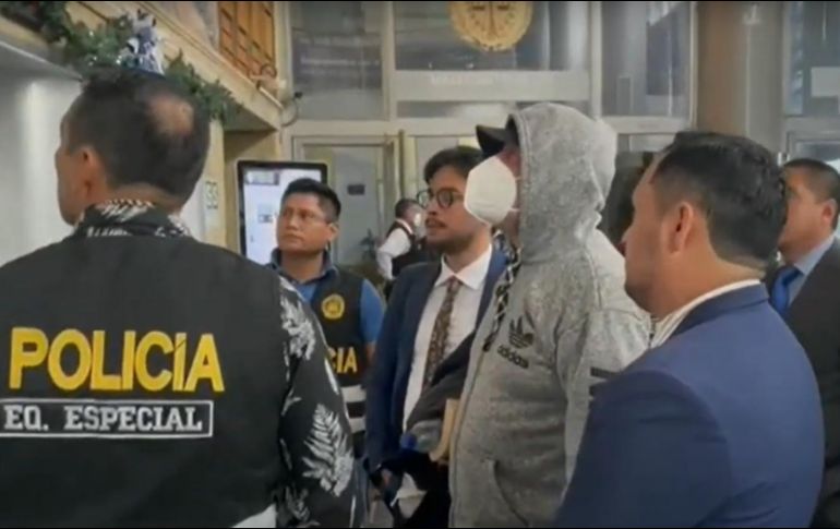 La Fiscalía peruana investiga al exgerente de Petroperú por incurrir presuntamente en delitos de fraude agravada, negociación incompatible y tráfico de influencias en calidad de instigador. YOUTUBE/ ATV Noticias