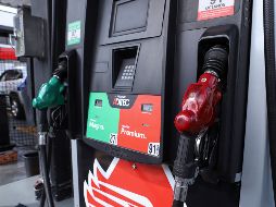 Entre enero y octubre de 2021, el precio promedio de la gasolina Regular fue de 20.10 pesos por litro. Carlos Zepeda