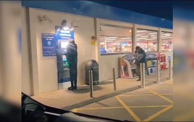 El hombre que se describe como creador de contenido, almacena en su cuenta otros videos similares. ESPECIAL /