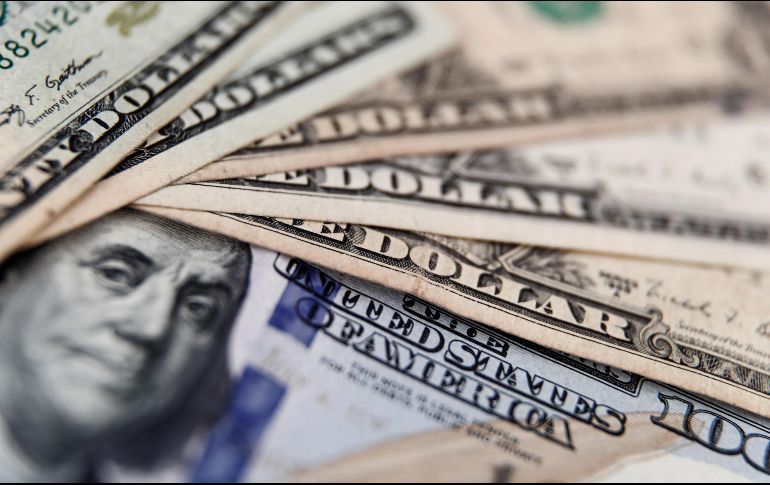Este miércoles 30 de noviembre el precio del dólar estadounidense en nuestro país se promedia en ventanilla a la compra en 18 pesos con 45 centavos, mientras que a la venta se ubica en 19. 57 pesos. EFE/ ARCHIVO