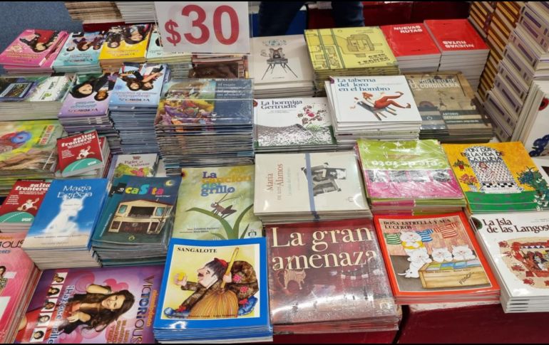 Hay toda una variedad de libros económicos en la FL 2022. EL INFORMADOR/R. Solís