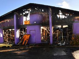 La tienda de 518 metros cuadrados quedó destruida, indicaron las autoridades. AP/M. Denemark
