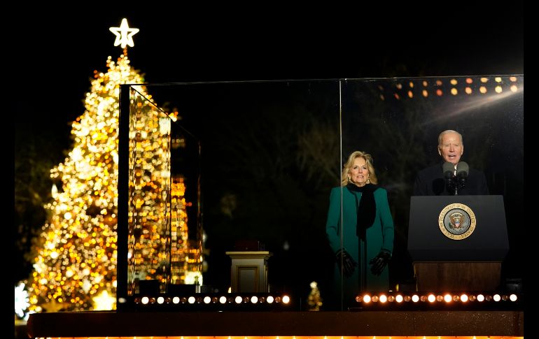 La ceremonia de encendido se ha realizado año tras año, atrayendo a una multitud a Washington, con pocas excepciones durante épocas de guerra o tragedias nacionales. AP/A. Harnik