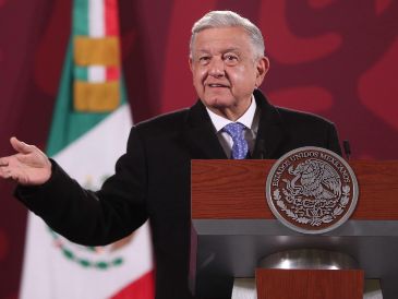 Al expresar "¡Safo!", López Obrador descarta usar el avión presidencial TP-01 para viajar a Lima, Perú. EFE / S. Gutiérrez