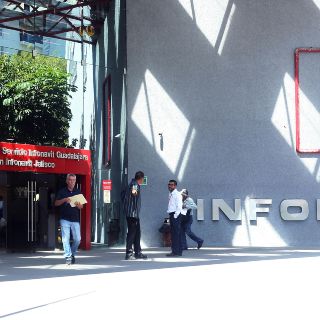 Usuarios podrán cambiar su crédito Infonavit a pesos