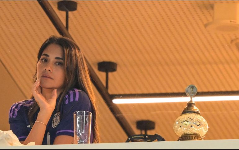 La modelo argentina es muy solicitada por sus fans para tomarse fotos junto a ella. AFP / ARCHIVO