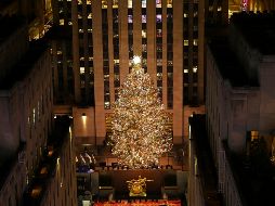 La ceremonia del encendido contó ayer miércoles con las actuaciones de Alicia Keys, Gwen Stefani, Blake Shelton, Andrea Bocelli y las Rockettes. AP/D. Bondareff