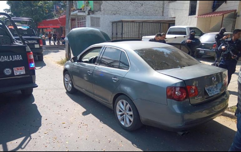 Un hombre fue rescatado y tres más fueron detenidos por la Policía Metropolitana. ESPECIAL