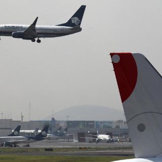 Reanuda aterrizajes y despegues en el AICM