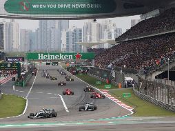Según la BBC, el personal de la F1 no habría estado exento de las exigencias de cuarentena en China, convirtiendo esta prueba en un evento demasiado arriesgado para los equipos en un calendario muy apretado. AP / ARCHIVO