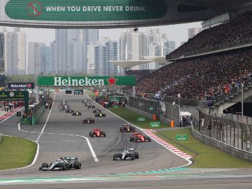 Según la BBC, el personal de la F1 no habría estado exento de las exigencias de cuarentena en China, convirtiendo esta prueba en un evento demasiado arriesgado para los equipos en un calendario muy apretado. AP / ARCHIVO