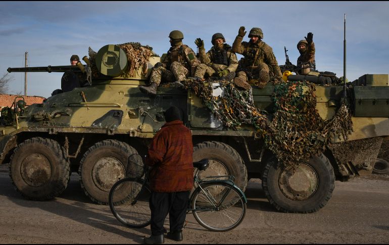 Zelenski afirmó que no abandonará a sus militares ante recientes intercambios de prisioneros con Rusia. AP/A. Andriyenko