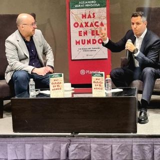 Alejandro Murat presenta libro sobre Oaxaca y reitera aspiración presidencial