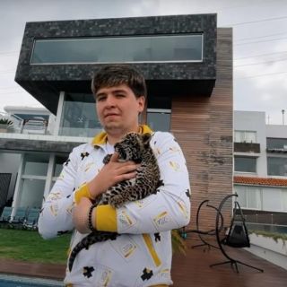 Fofo Márquez muestra su mansión de siete pisos a Youtuber (VIDEO)