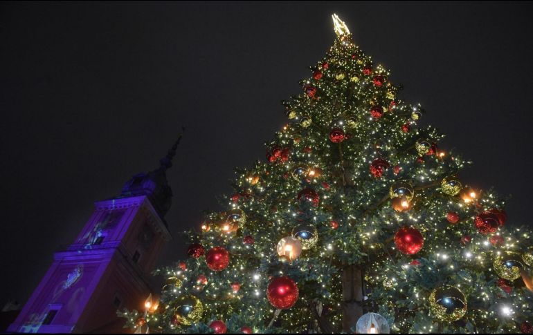 En diversos países del mundo se da una gratificación a los trabajadores en el mes de diciembre, y aunque es conocido por los nombres de aguinaldo, bono de fin de año o bono navideño. EFE