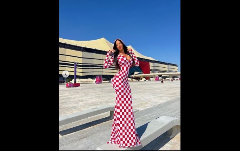 El ceñido vestido de Ivana Knoll dejó de manifiesto su turgente figura. Especial