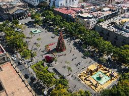 Con el Festival Ilusionante, se busca incrementar el flujo de visitantes al Centro de Guadalajara; un punto que reunirá amenidades es la plaza de la Liberación, donde estará un juego mecánico, el nacimiento y el árbol de Navidad. EL INFORMADOR/A. Navarro