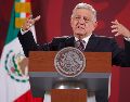 López Obrador llamó a la población a que "no se dejen engañar" con la propaganda que sus opositores han difundido de que con su iniciativa de reforma a la Ley Electoral busca apropiarse el padrón electoral. SUN / G. Espinosa