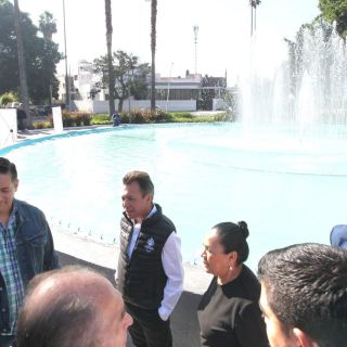 Enchulan colonia Moderna, estrenan fuente en Glorieta de la Pila (FOTOS)