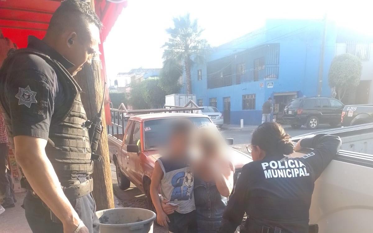 Los uniformados le entregaron el menor a su madre y todo quedó en un susto. ESPECIAL/Policía de Guadalajara
