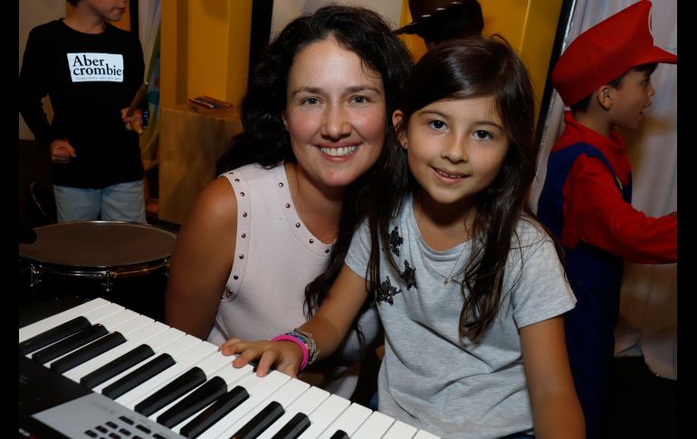 Gaby Vega y Sarah Sheridan. GENTE BIEN JALISCO/ Claudio Jimeno