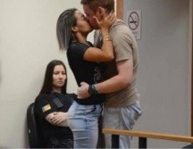 En pleno juicio, la dama perdonó al feminicida y lo besó ante la vista de todos los presentes. ESPECIAL