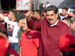 El presidente venezolano, Nicolás Maduro, participa en una marcha por el Día de la lealtad y amor al comandante Hugo Chávez, en Caracas, Venezuela. XINHUA/M. Salgado
