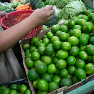 ¿Te gusta el limón con sal? Estos son los pros y contras de su consumo