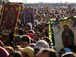El próximo 12 de diciembre se festeja el Día de la Virgen de Guadalupe, y su santuario, la Basílica de la Ciudad de México estará a reventar de fieles que buscan rendirle tributo a la imagen. AP / ARCHIVO