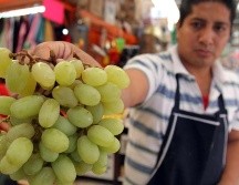 Debido al aumento de los precios, tapatíos se verán privados de varios platillos en sus mesas estas fiestas decembrinas. SUN/ARCHIVO