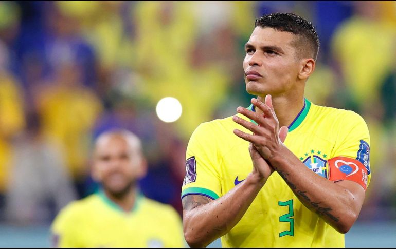 Thiago Silva, uno de los veteranos en la plantilla pidió disculpas por su actuación, asegurando que muy difícilmente volverá. EFE / R. Yongrit