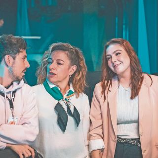 “Navidad en vivo”: la lucha por sobrevivir a la oficina