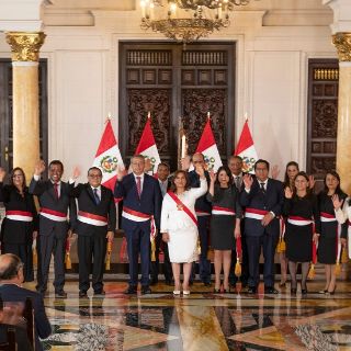Dina Boluarte anuncia gabinete para aplacar crisis política