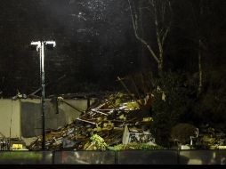 Dos personas fueron hospitalizadas y una treintena evacuadas de la zona tras el accidente. AFP/S. Salom