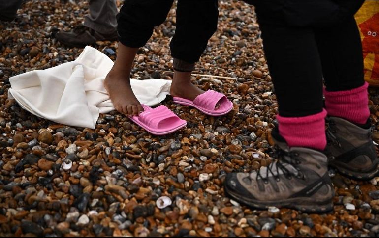 Sobrevivientes revelaron que en la unidad viajaban cerca de 100 extranjeros. AFP/B. Stansall