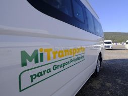 Las camionetas servirán para trasladar a grupos prioritarios a diversas unidades médicas para recibir tratamientos. ESPECIAL/Gobierno de Jalisco